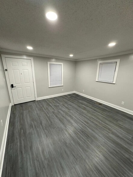 Building Photo - 609 Ledford St