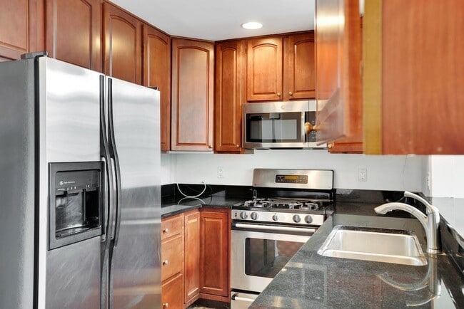 Building Photo - 100 Abbie Ct