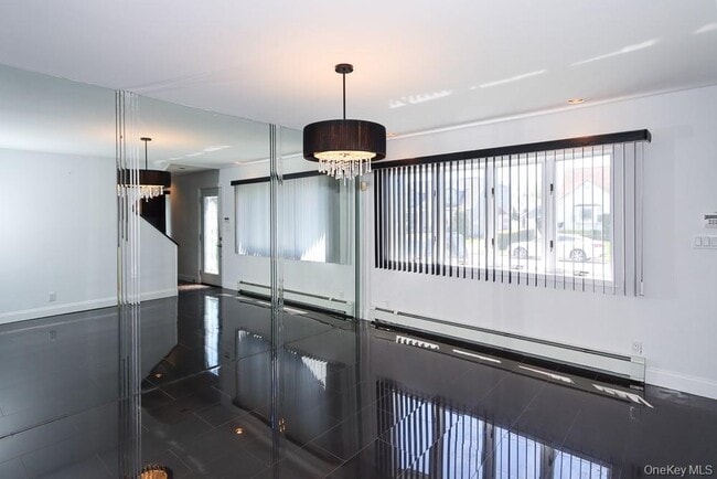 Building Photo - 223 Chestnut Ave