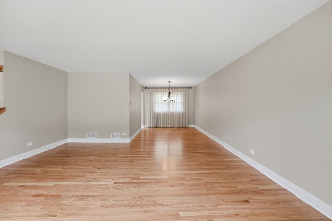 Building Photo - 4452 Burgundy Pl
