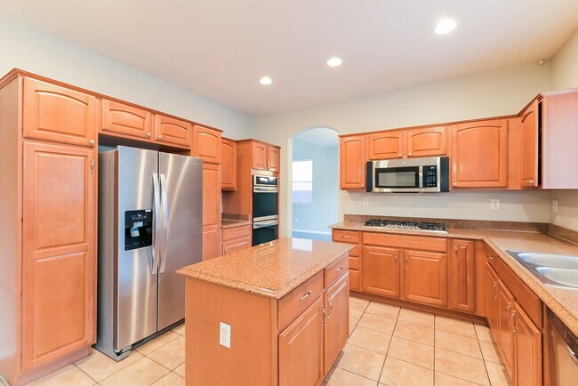 Building Photo - 5781 Magini Ave