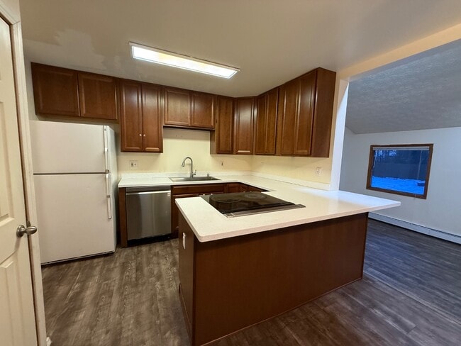 Building Photo - 9260 Roy St