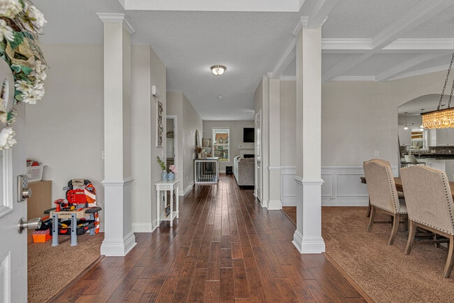 Building Photo - 301 Bear Run