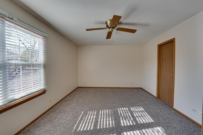 Building Photo - 196 Park Ridge Ln