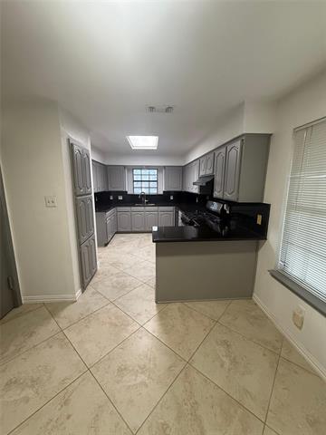 Building Photo - 1009 Village Wood Ct