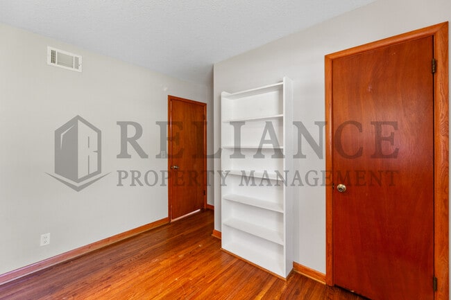 Building Photo - 2131 W 25th St N
