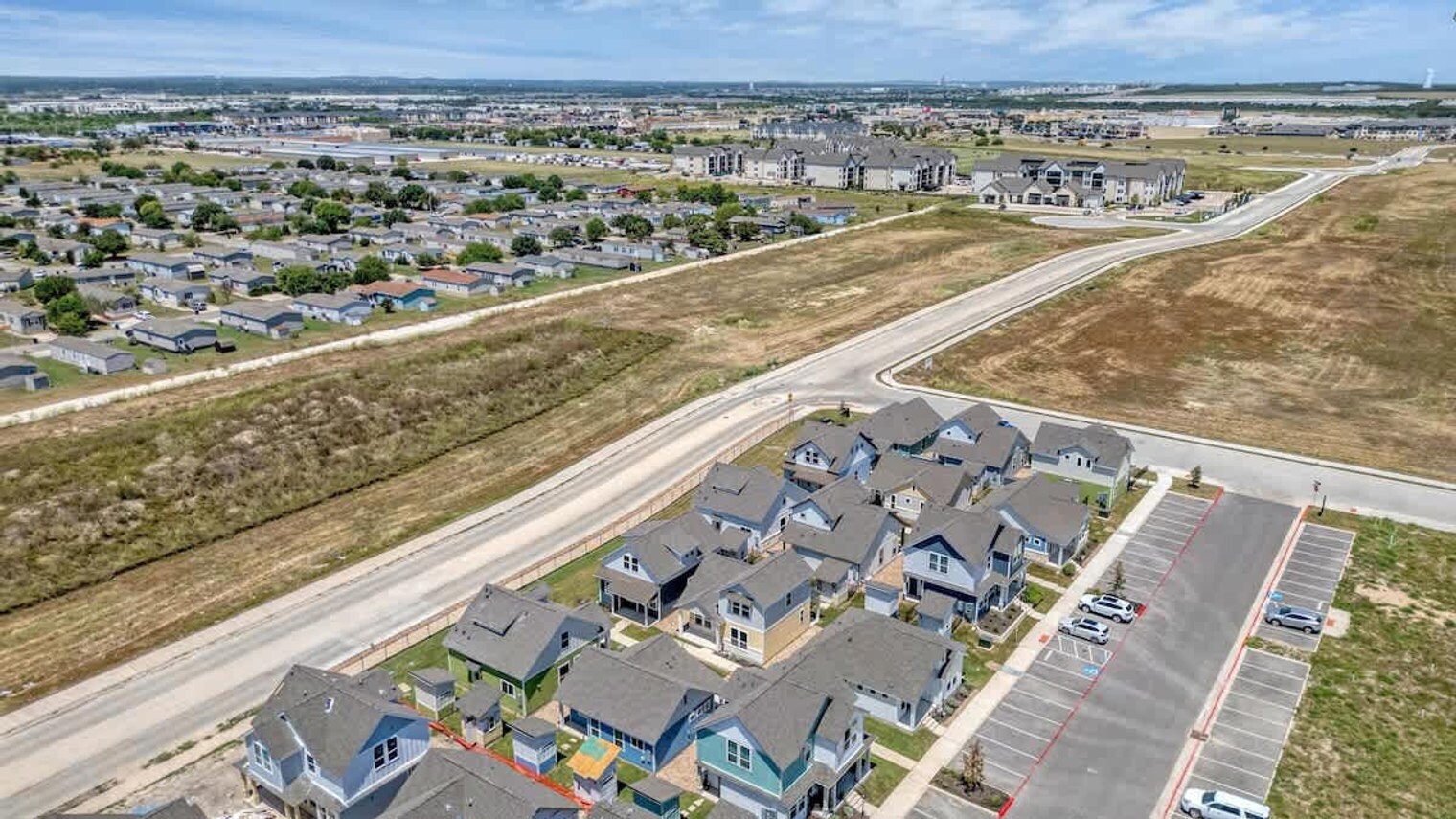 Building Photo - 2147 Hofstaat