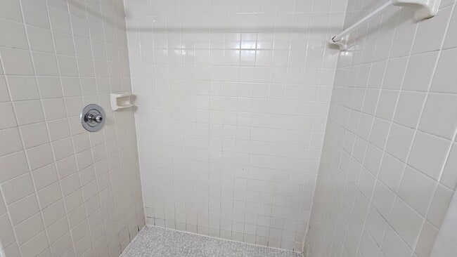 Building Photo - 8720 N Sherman Cir