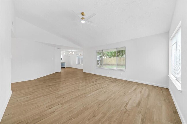 Building Photo - 23939 Griffin House Ln