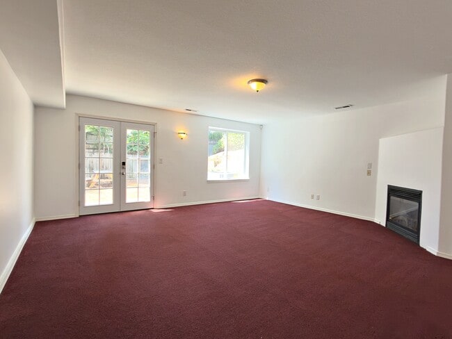 Building Photo - 8807 N Tyndall Ave