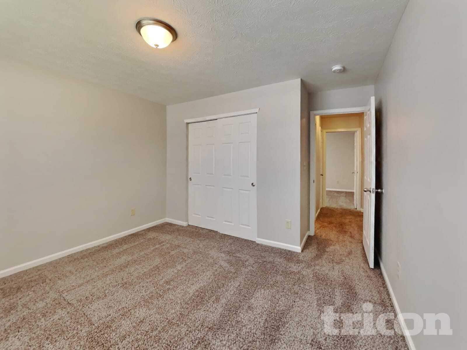 Building Photo - 817 Blue Ash Trail