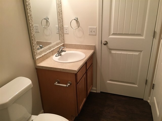 Building Photo - 209 Crooked Oaks Dr