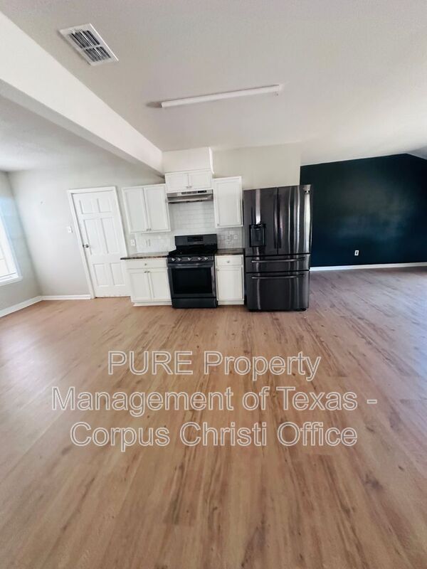 Building Photo - 1325 Tyler Ave