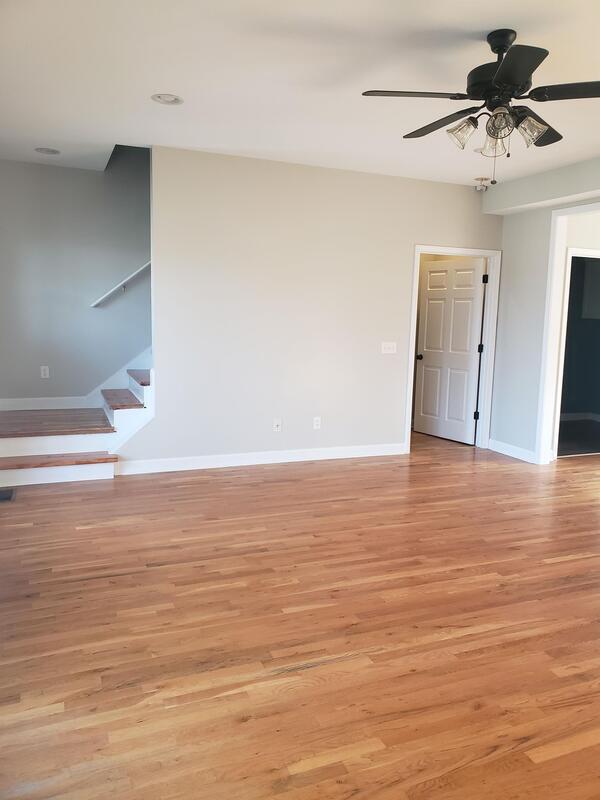 Building Photo - 1028 Nottingham Dr