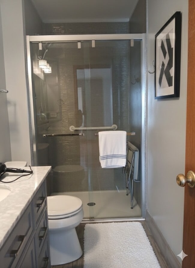 Building Photo - 2076 Longwood Ct