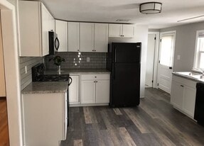 Building Photo - 407 Mount Allen Drive
