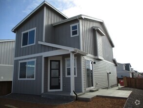 Building Photo - Brand New Berthoud Property facing the Mou...