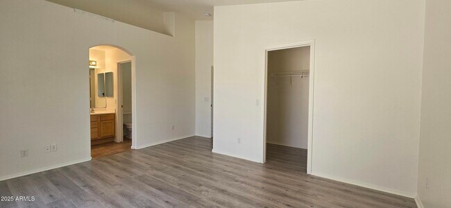Building Photo - 7304 W Irma Ln