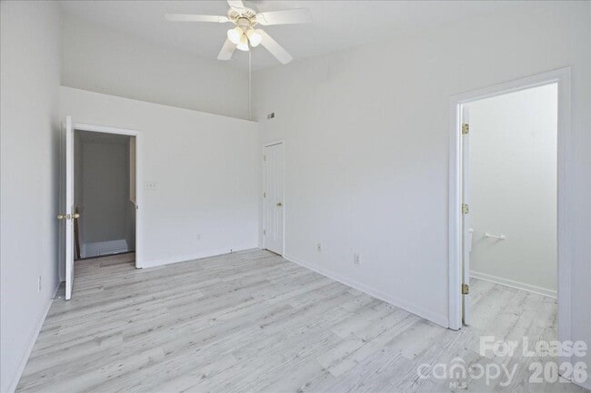 Building Photo - 6928 Creft Cir