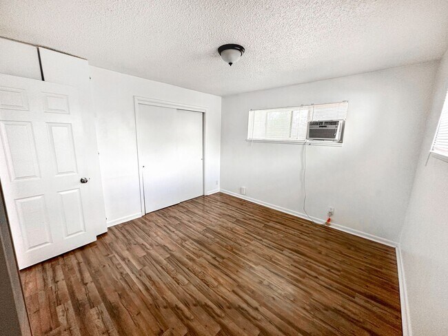 Building Photo - 517 N 900 W