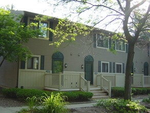 Building Photo - 2196 Regency Dr
