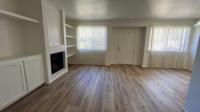 Building Photo - West Lancaster Townhouse in gated community (Marbella Villas)