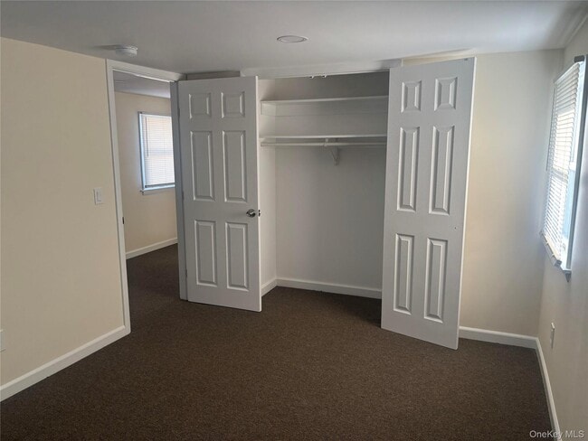 Building Photo - 215 E Lakewood St