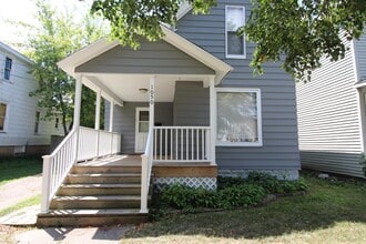 Building Photo - 1050 Dayton St SW