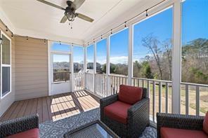 Building Photo - 496 Spring View Dr