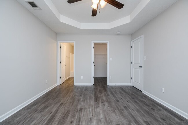 Building Photo - 119 Village Run