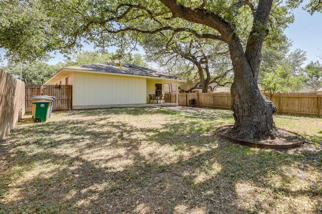 Building Photo - 8836 Francia Trail