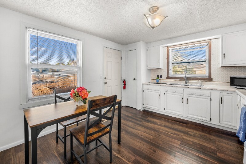 Building Photo - 275 S 150 W Rd