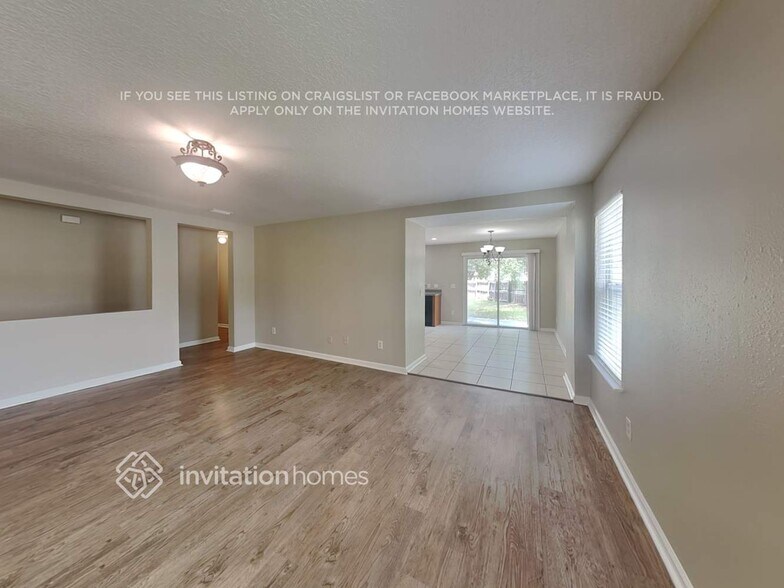 Building Photo - 7102 Beekman Lake Dr