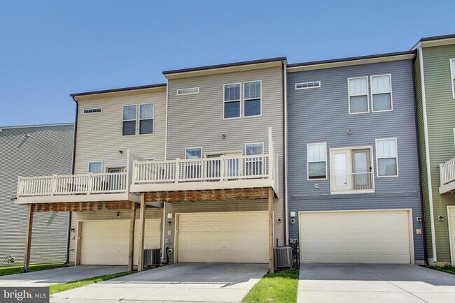 Building Photo - 1821 Jameson Dr