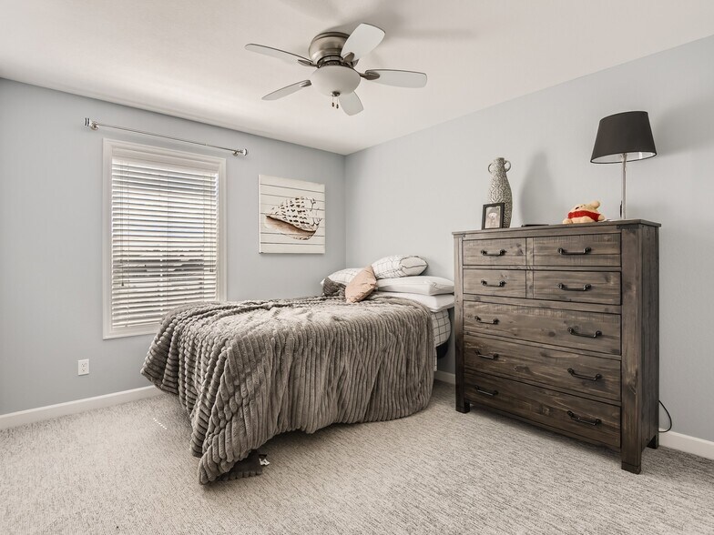 Building Photo - 664 Tiger Lily Way