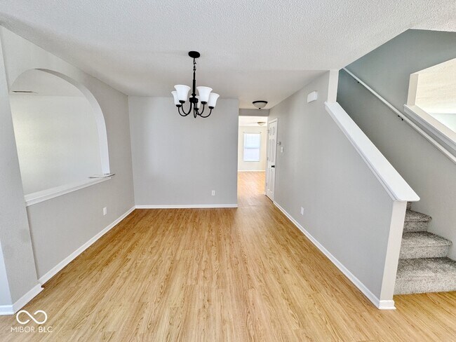 Building Photo - 12431 Teacup Way