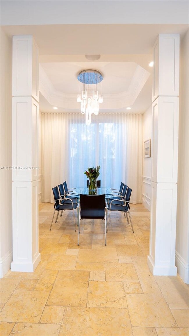 Building Photo - 959 Eve St