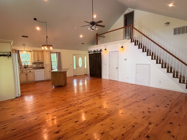 Building Photo - 505 Waterway Dr