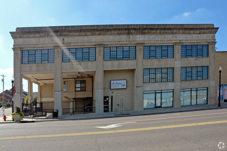Building Photo - 5th Avenue Lofts