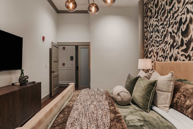 Building Photo - 240 Rep. John Lewis Way N