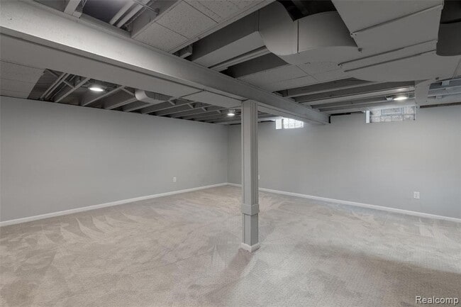 Building Photo - 3221 Shenandoah Dr