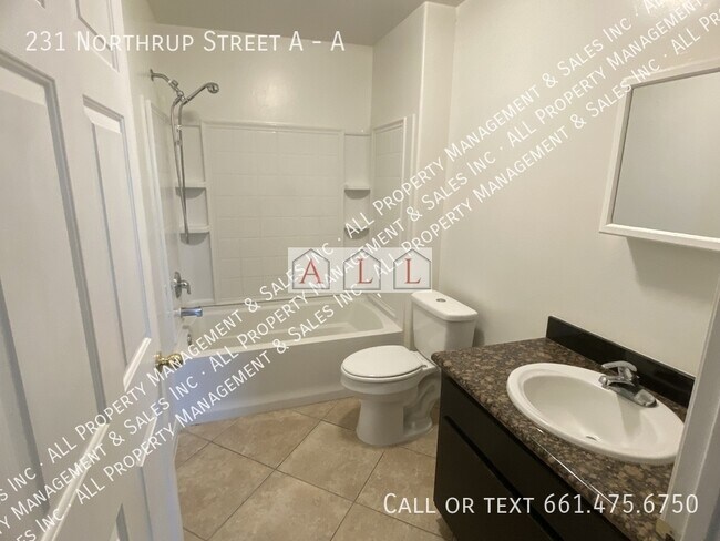 Building Photo - 231 Northrup St