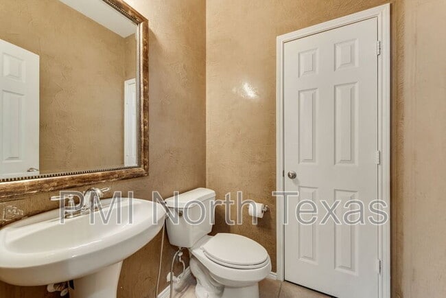 Building Photo - 13257 Sulpher Springs Dr