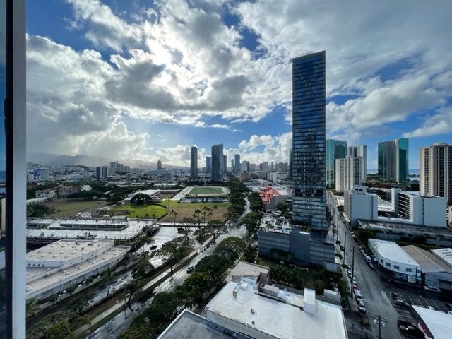 Building Photo - 909 Kapiolani Blvd