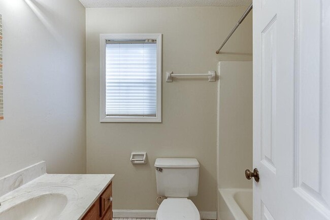 Building Photo - 5168 Laurel Bridge Ct SE