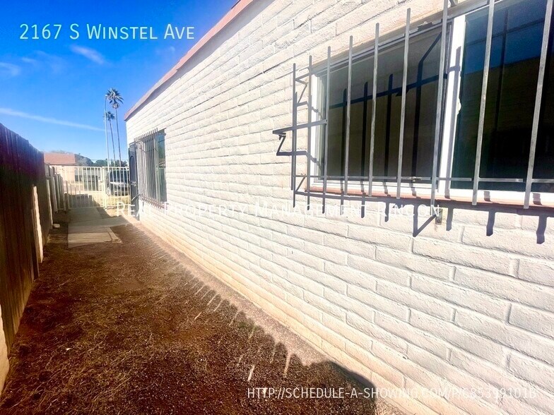 Building Photo - 2167 S Winstel Ave