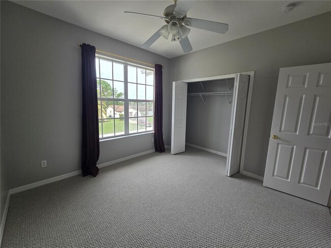 Building Photo - 7423 Southwind Dr