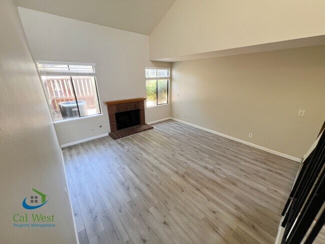 Building Photo - $4,495.00 Almaden 3BD/2.5BA Townhome in the Copperwood Community
