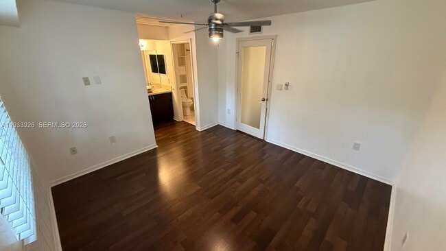 Building Photo - 2961 NE 185th St