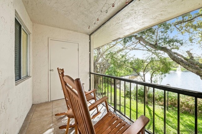 Building Photo - 830 SW 9th St Cir